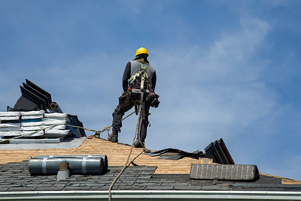 Professional Roofing technician working in Diamond, OH